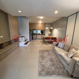 Townhouse for Rent: Town Avenue Srinagarin, 200 m², 3 bedroom(s) - OneDay_0