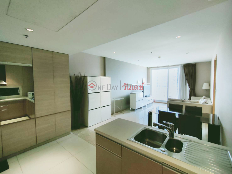 Condo for Rent: The Empire Place, 65 m², 1 bedroom(s) Rental Listings