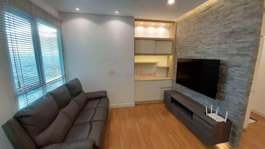 Property Search Thailand | OneDay | Residential Rental Listings Condo for Rent: Lumpini Place Ratchada-sathu, 65 m², 1 bedroom(s)