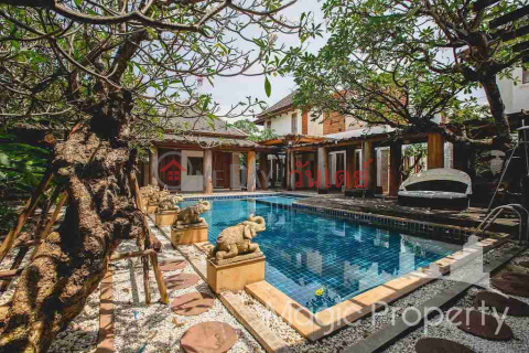 5 Bedrooms Single House For Sale in Soi Nuanchan, Bueng Kum, Bangkok _0