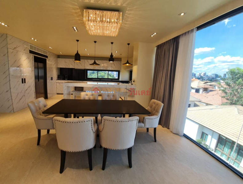 Condo for Rent: Penthouse Condominium, 192 m², 2 bedroom(s) Rental Listings