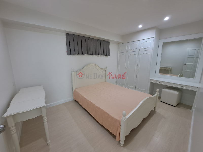 3 Bedroom Simplex Unit - Fully furnished at Phromphong รายการเช่า