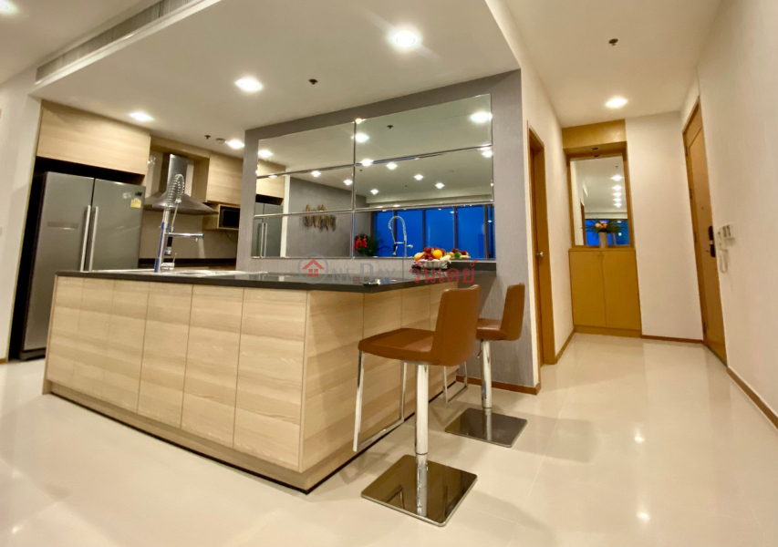 Property Search Thailand | OneDay | Residential | Rental Listings | Condo for Rent: The Emporio Place, 162 m², 3 bedroom(s)