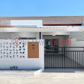 Single-storey townhouse, newly renovated, Tawan Place village _0