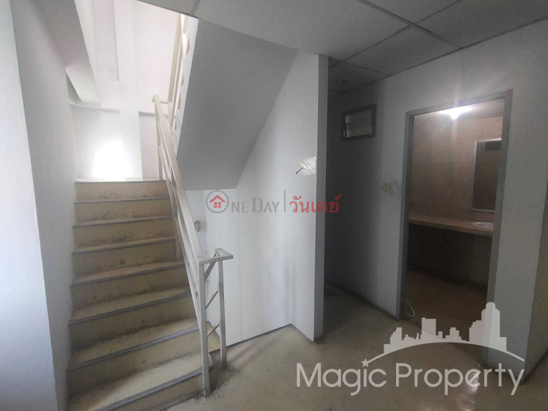 Property Search Thailand | OneDay | Residential, Sales Listings 5 Storey Building for sale Soi Itsaraphap 5, Khlong San, Bangkok