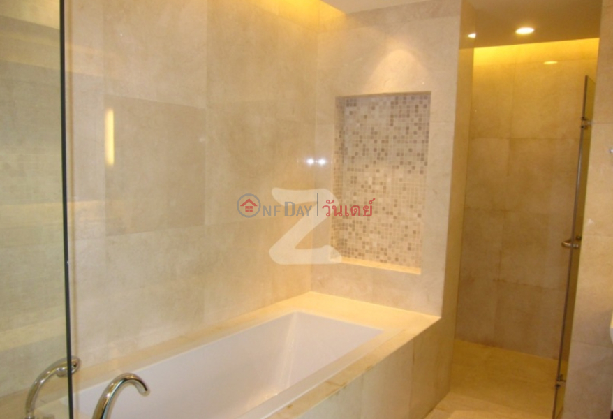 ฿ 120,000/ month | Condo for Rent: Oriental Residence, 114 m², 2 bedroom(s)