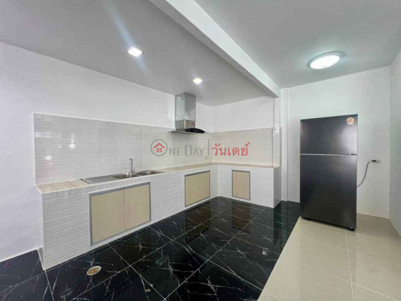 ฿ 50,000/ month [FOR RENT] 2-story townhouse, corner unit, Kathu zone.