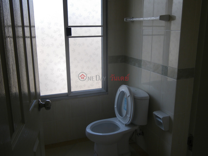 Townhouse for Rent: Baan Klang Muang Onnut-ladkrabang, 234 m², 3 bedroom(s) Rental Listings