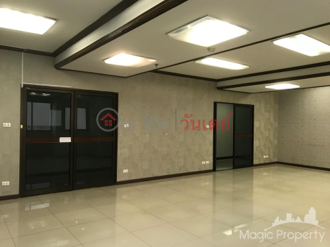 ให้เช่า พื้นที่สำนักงาน ใน โมเดอร์น ทาวน์ เอกมัย เขตวัฒนา กรุงเทพมหานคร _0