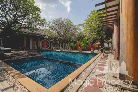 5 Bedrooms Single House For Sale in Soi Nuanchan, Bueng Kum, Bangkok _0