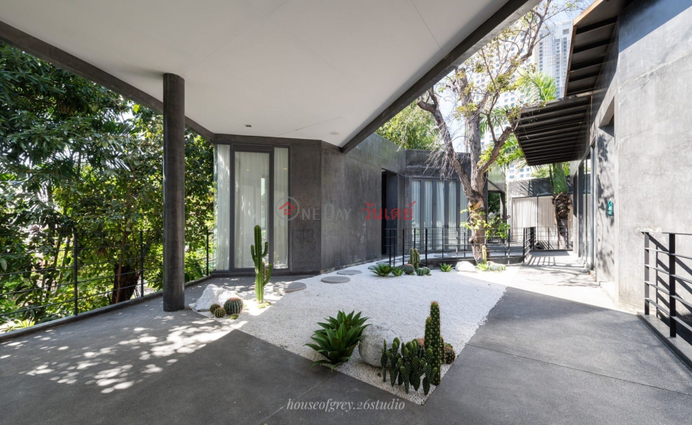 ฿ 400,000/ เดือน | Modern Single House Near Phromphong