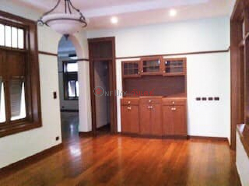 2-Single House in One Compound at Nana Rental Listings (TRI-7770)