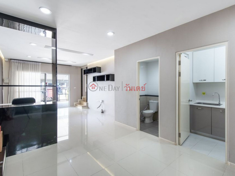 Property Search Thailand | OneDay | Residential, Rental Listings | Townhouse for Rent: Baan Klang Muang Sukhumvit 77, 178 m², 3 bedroom(s)