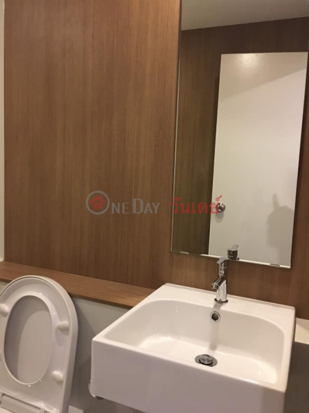 ค้นหาอสังหาริมทรัพย์ในประเทศไทย | OneDay | ที่อยู่อาศัย, รายการเช่า, คอนโด สำหรับ เช่า: Blossom Condo @ Sathorn - Charoenrat, 30 ตร.ม., 1 ห้องนอน