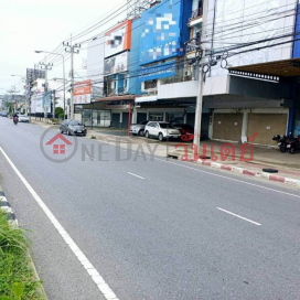 Commercial building next to Ratchaphruek Road,Phra Pradaeng, Thailand