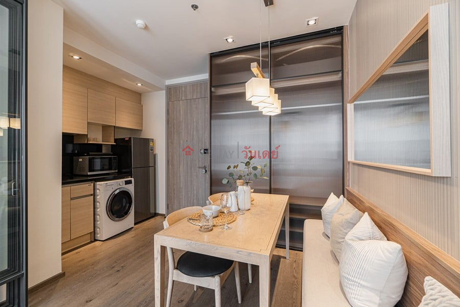 ฿ 22,000/ month A Beautifully D cor and Furnished 1 Bed Unit