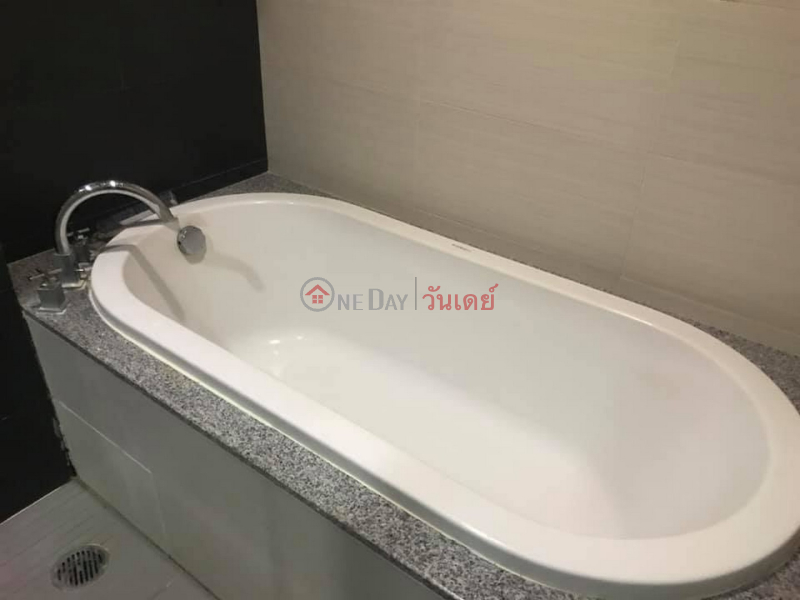 Condo for Rent: Millennium Residence, 65 m², 1 bedroom(s) Rental Listings