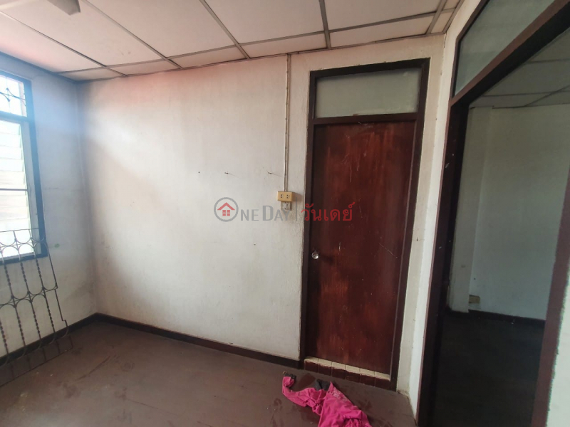 4-Bedroom Town House at Sukhumvit 71 for Renovation | ประเทศไทย | ขาย, ฿ 6.5Million