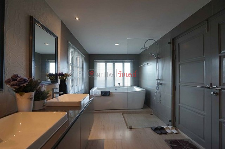 Property Search Thailand | OneDay | Residential, Rental Listings | Condo for Rent: Adamas Phahonyotin, 400 m², 4 bedroom(s)