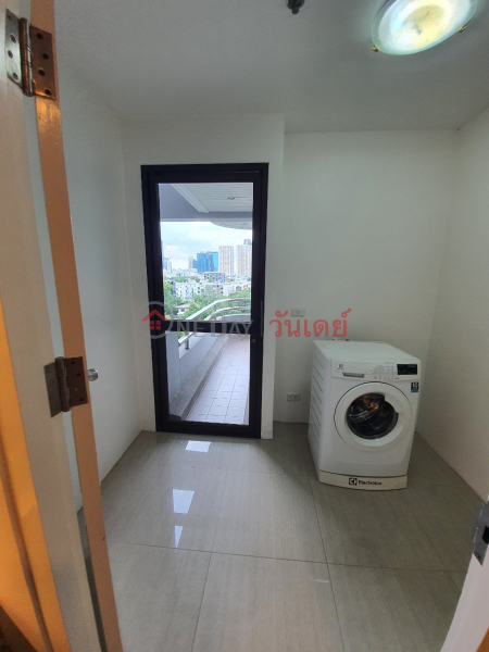 Property Search Thailand | OneDay | Residential | Rental Listings Condo for Rent: Charoenjai Place, 158 m², 2 bedroom(s)