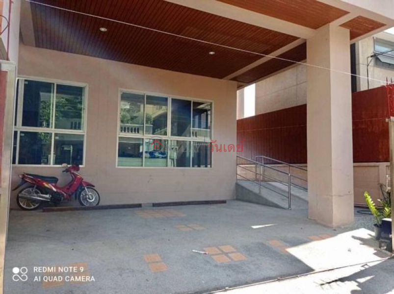 ฿ 120,000/ month | Single House in Prompong