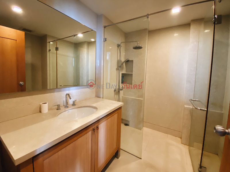 Property Search Thailand | OneDay | Residential, Rental Listings | Condo for Rent: The Emporio Place, 141 m², 3 bedroom(s)