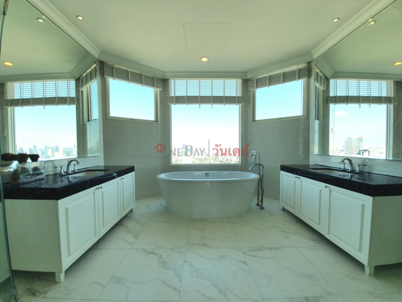 ฿ 220,000/ เดือน | Royce Private Residences