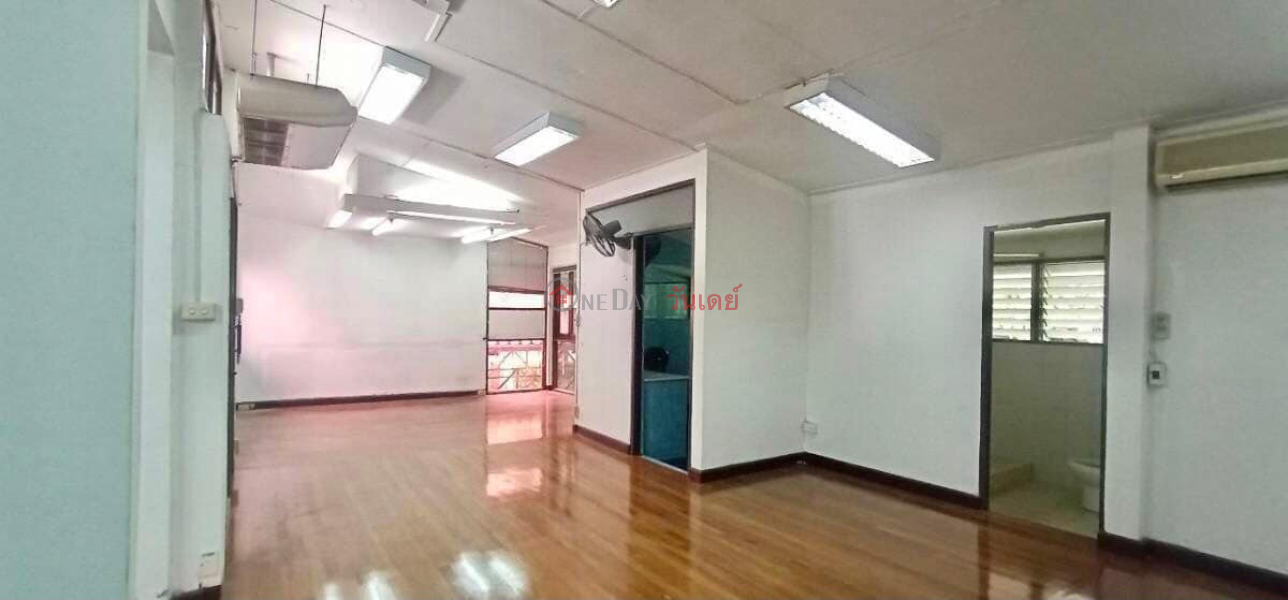 2-Storey Detached House Sukhumvit 71, ประเทศไทย | เช่า ฿ 380,000/ เดือน