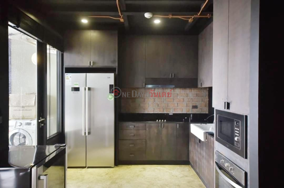 Stunning New York Loft 2 Bedroom Duplex Unit at Phromphong Rental Listings