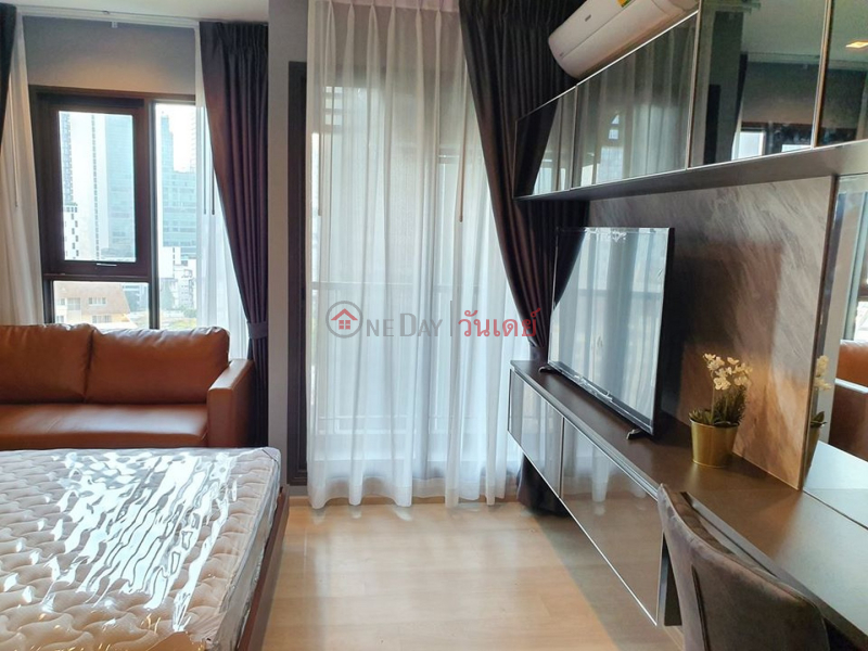 Condo for Rent: Life One Wireless, 24 m², 1 bedroom(s) Rental Listings