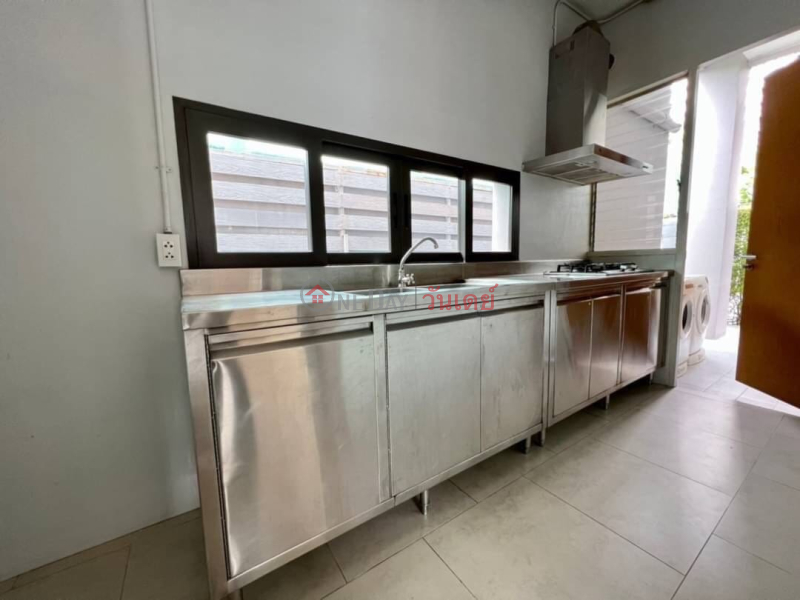 Single House in Compound near BTS Thonglor ประเทศไทย | เช่า | ฿ 220,000/ เดือน