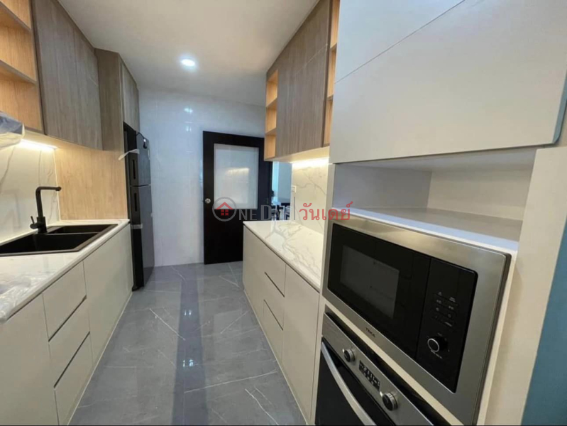 ฿ 95,000/ month, Condo for Rent: Sathorn Gardens, 230 m², 3 bedroom(s)