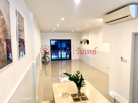 อื่นๆ สำหรับ เช่า: Townhome, 250 ตร.ม., 3 ห้องนอน - OneDay_0