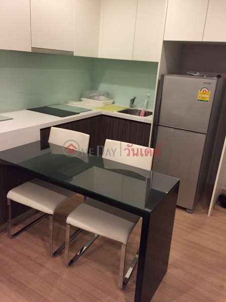 ฿ 23,000/ month, Condo for Rent: Urbano Absolute Sathon - Taksin, 40 m², 1 bedroom(s)