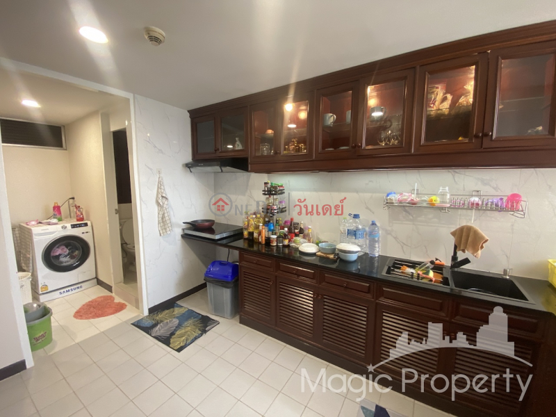 ฿ 15.5Million 4 Bedroom Duplex For Sale in Tai Ping Towers, Watthana, Bangkok