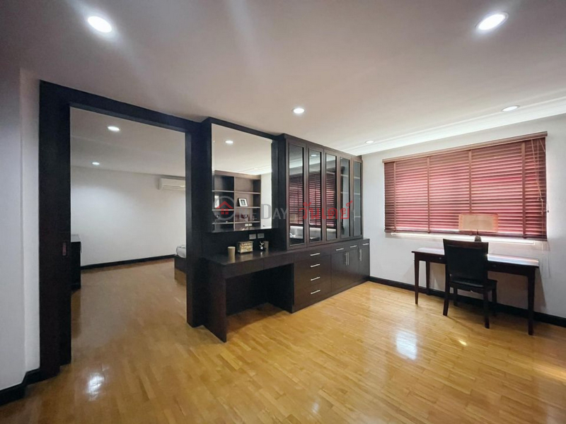 ฿ 100,000/ month Others for Rent: Townhome, 350 m², 4 bedroom(s)