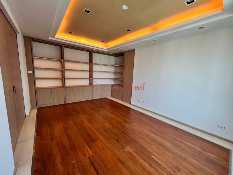 ฿ 95,000/ month Condo for Rent: The Empire Place, 158 m², 3 bedroom(s)