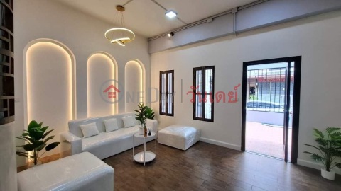 Others for Rent: Townhome, 170 m², 4 bedroom(s) - OneDay_0