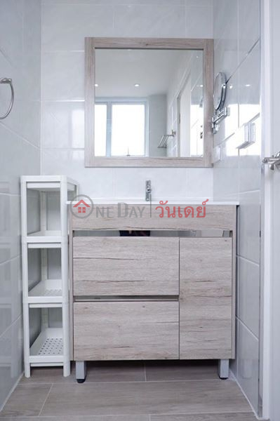 Condo for Rent: Pathumwan Resort, 60 m², 1 bedroom(s) Rental Listings