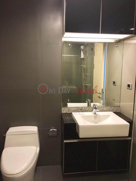 ฿ 58,000/ month For rent The Crest Sukhumvit 34 (12th floor)