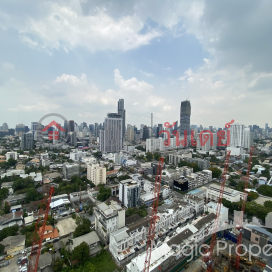 4 Bedroom Duplex For Sale in Tai Ping Towers, Watthana, Bangkok _0