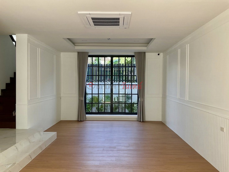 Gorgeous 4-storey Townhouse at Ekamai Soi 12, available for rent Rental Listings