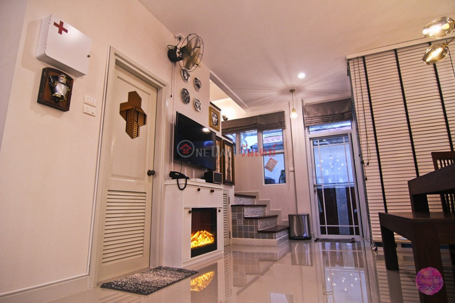 Townhouse for Rent: Leon Sukhumvit 62, 180 m², 4 bedroom(s) Rental Listings