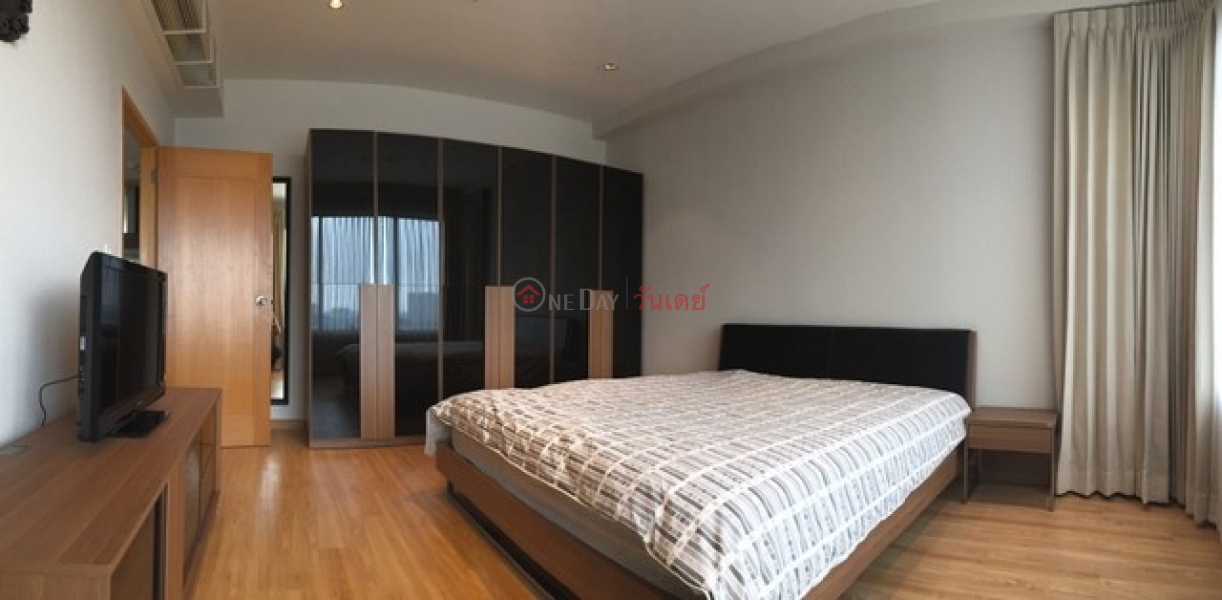 Condo for Rent: The Emporio Place, 65 m², 1 bedroom(s) Rental Listings