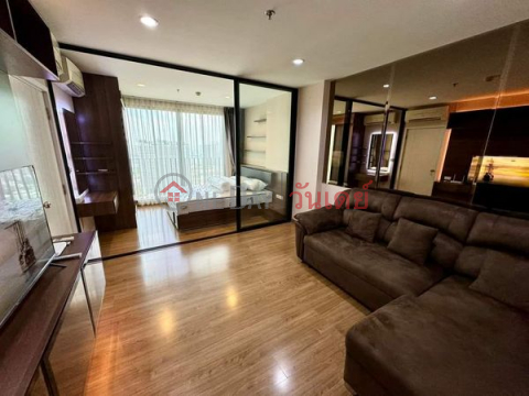 Condo for rent: The Tree Interchange (33rd floor, building B) _0