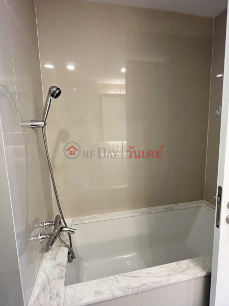 ฿ 52,000/ month | Condo for Rent: Circle Living Prototype, 72 m², 2 bedroom(s)