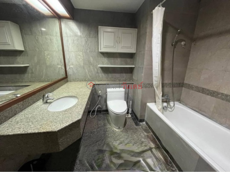 ฿ 6.9Million Asoke Place 2 Beds 1 Bath Sukhumvit 21