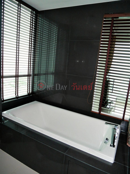 Condo for Rent: Rhythm Sathorn, 65 m², 2 bedroom(s) Rental Listings