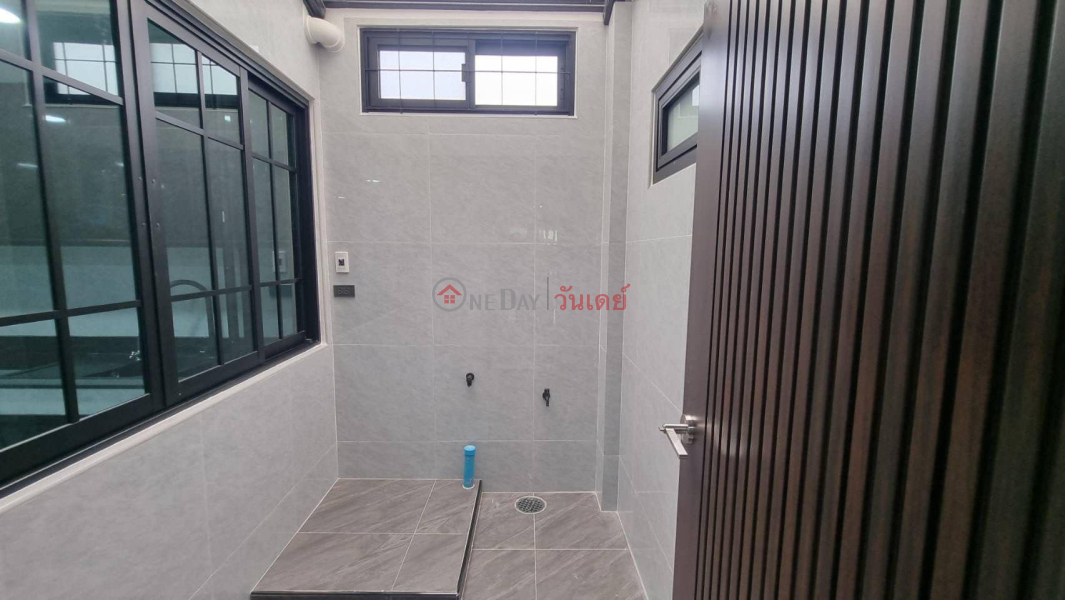 ฿ 130,000/ month Townhouse for Rent: Townhouse Suk 26-, 216 m², 6 bedroom(s)