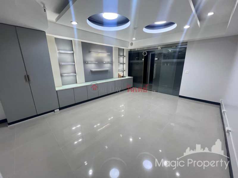 Property Search Thailand | OneDay | Office / Commercial Property | Rental Listings Modern Town, Khlong Tan Nuea, Watthana, Bangkok